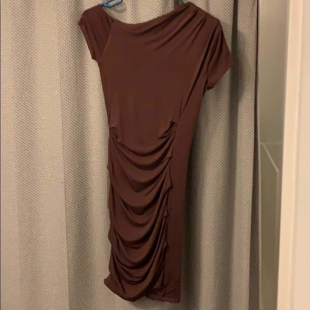 Bebe Maroon Ruched Short Sleeve Dress - Picture 3 of 3
